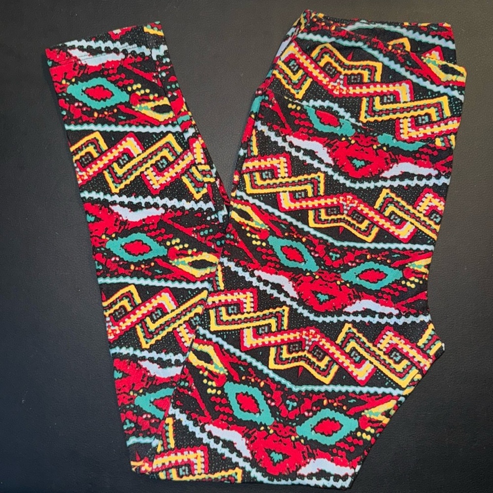 LuLaRoe Leggings with Vibrant Patterns